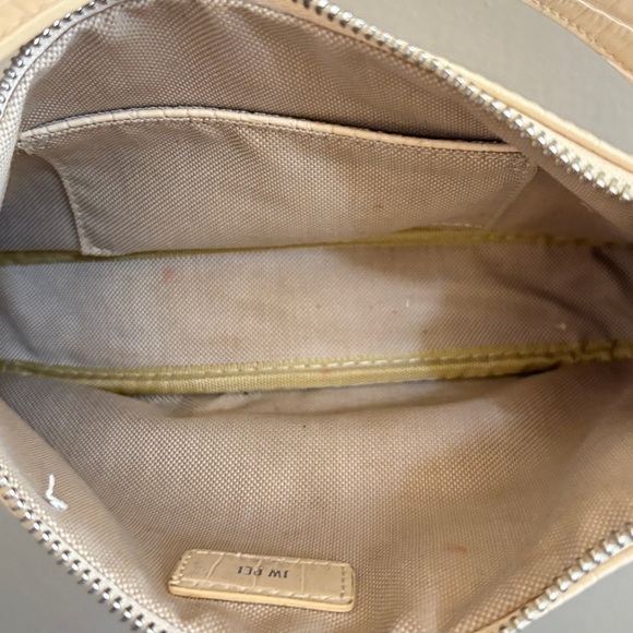 JW PEI Ivory Croc-Embossed ‘EVA’ Baguette Shoulder Bag - Picture 15 of 16